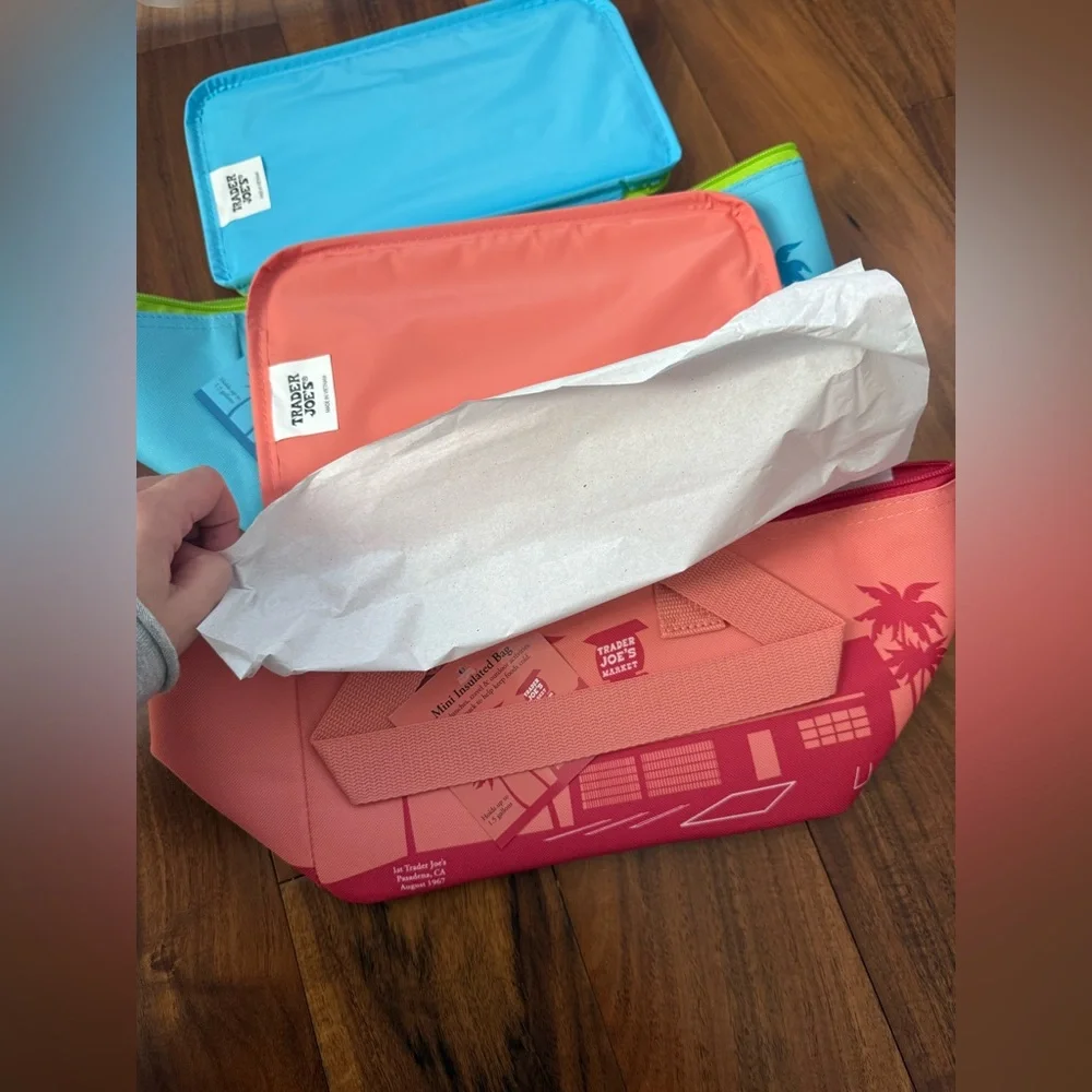 TRADER JOE’S BLUE & PEACH MINI INSULATED COOLER BAGS NWT BUNDLE OF 2